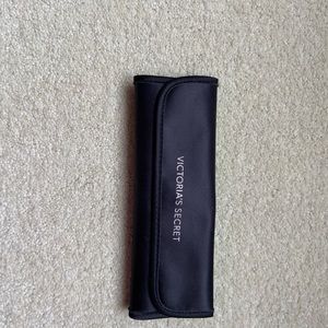 Victoria Secret Makeup Brush Set With Case